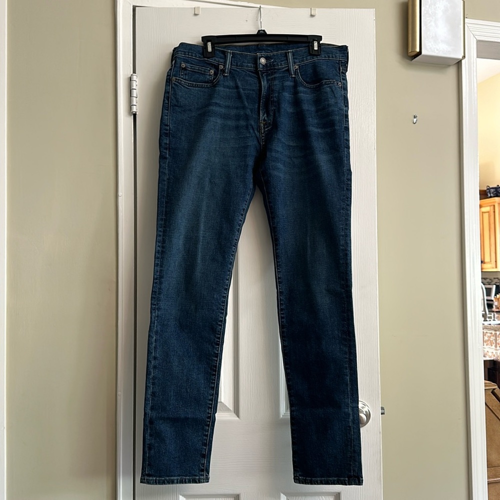Abercrombie and fitch super skinny fit. 34 waist and 32 length.